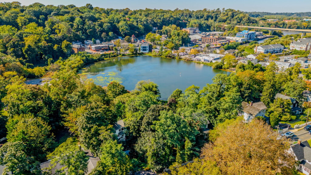 33-web-or-mls-DJI_20261007140958_0266_D-HDR 33-web-or-mls-DJI_20261007140958_0266_D-HDR